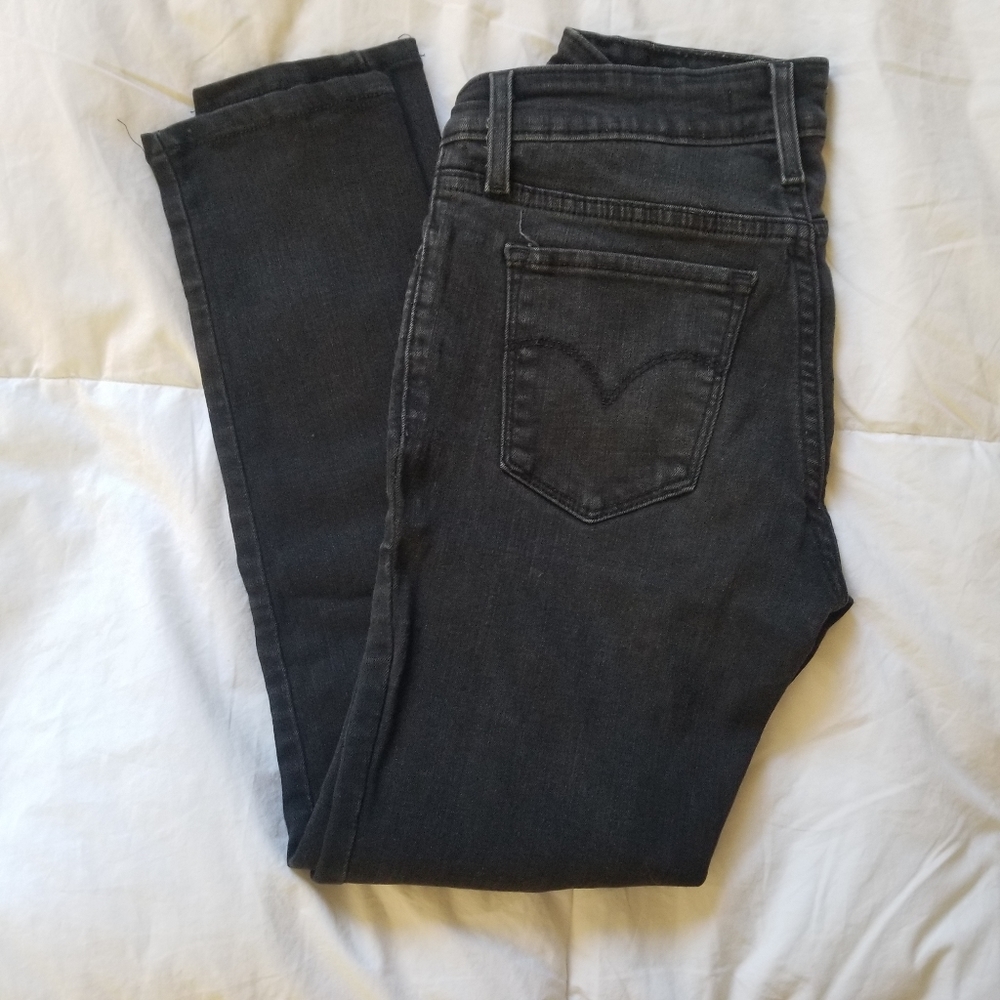 Levi's 711 Skinny Jeans size 2/26
